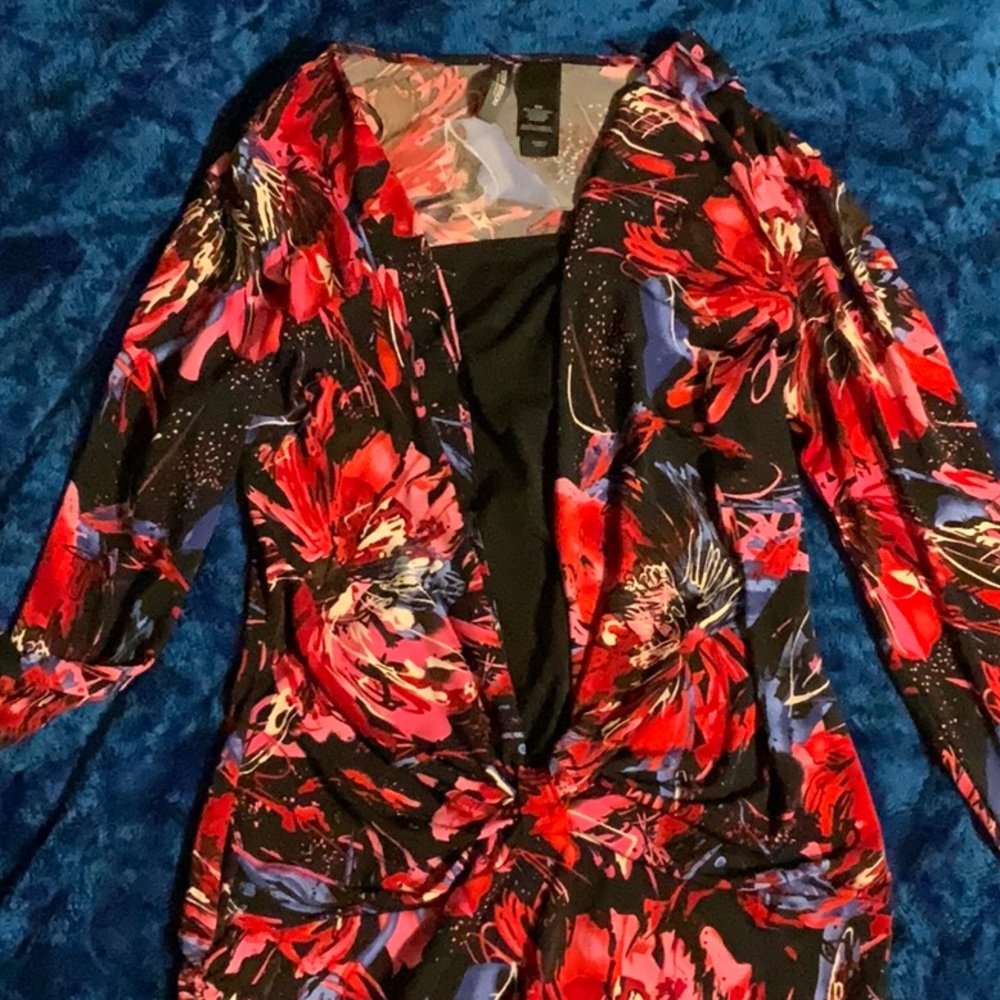 Vibrant Floral Top with Knot Detail Bisou Bisou Size Medium